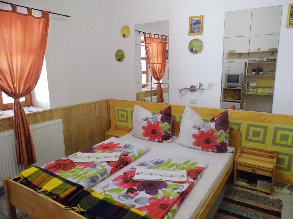 Bakonyi Apartmanház Eplény Extérieur photo
