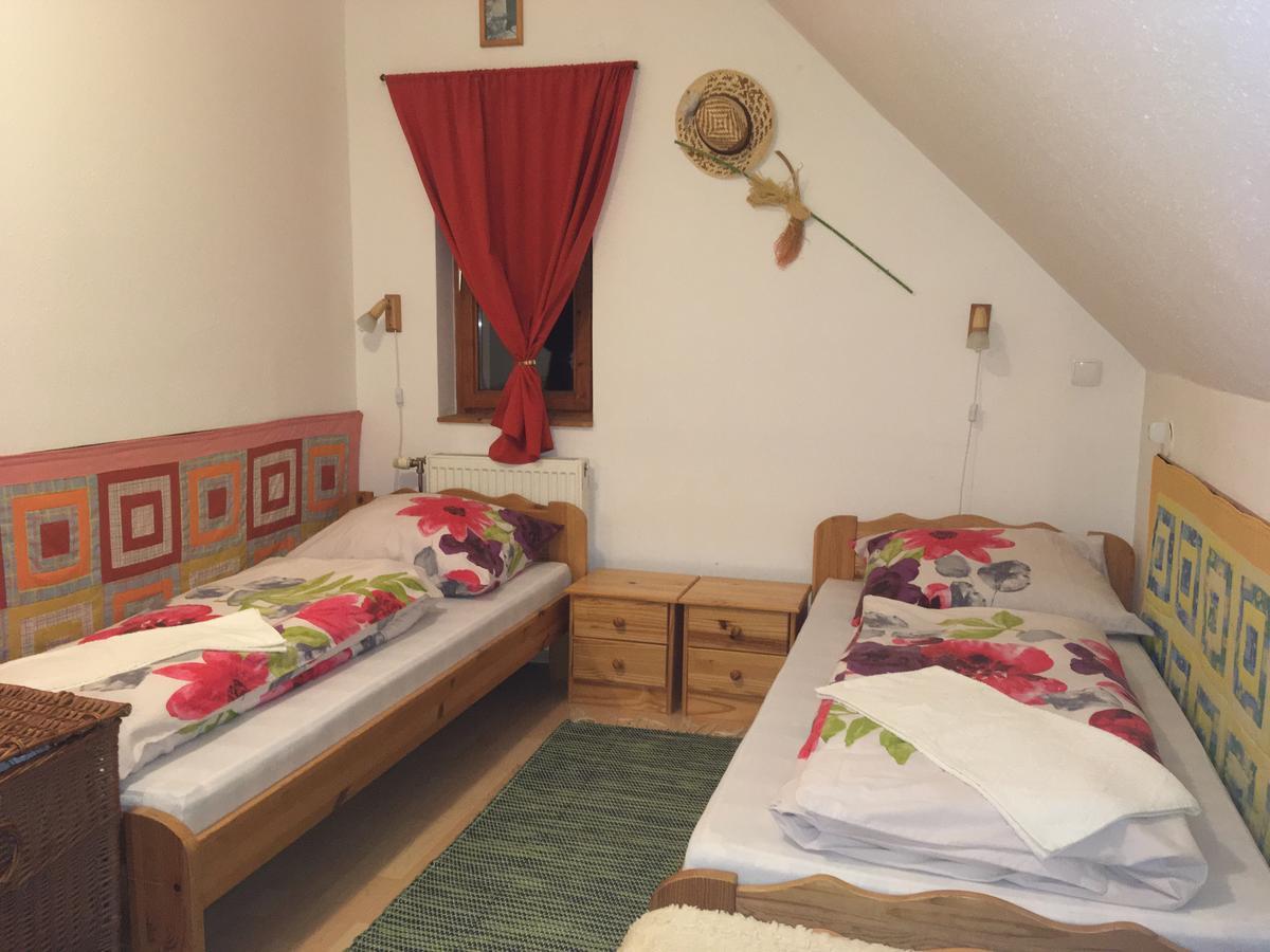 Bakonyi Apartmanház Eplény Extérieur photo